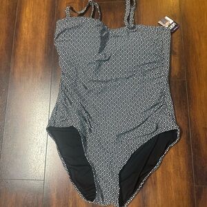 Black & White Patterned Swimsuit NWT DKNY XXL removable straps